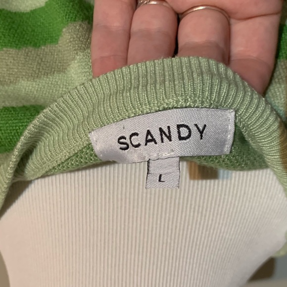 Funky green heart sweater - Picture 2 of 4